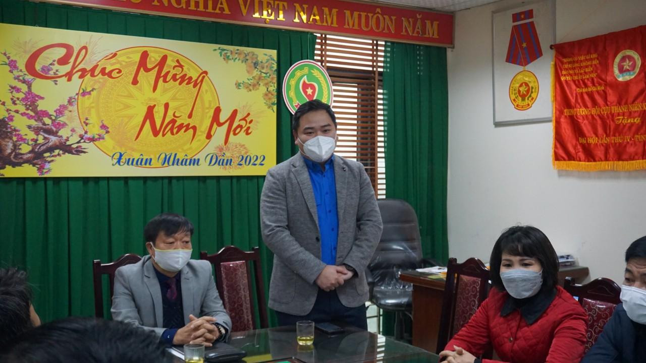 Phát biểu tại buổi gặp mặt, tặng quà, anh Nguyễn Xuân Hiếu, Phó Bí thư Tỉnh đoàn Bắc Giang bày tỏ lòng biết ơn sâu sắc tới những cựu TNXP tỉnh Bắc Giang đã không quản ngại khó khăn gian khổ, hi sinh xương máu, tuổi thanh xuân trên các chiến trường vì sự nghiệp giải phóng dân tộc, thống nhất đất nước. Vì vậy, tuổi trẻ hôm nay phải có trách nhiệm tri ân, đền ơn đáp nghĩa