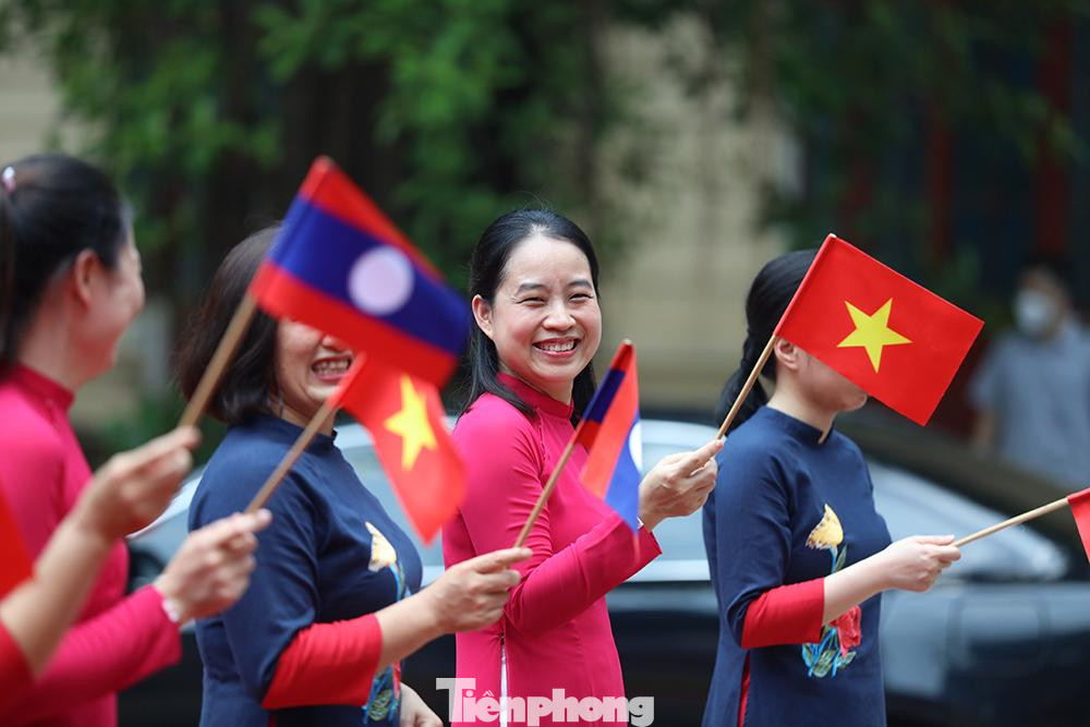 Triển lãm nhằm tuyên truyền về quan hệ hữu nghị vĩ đại, đoàn kết đặc biệt và hợp tác toàn diện giữa hai Đảng, hai Nhà nước và nhân dân hai nước. Triển lãm nhằm tuyên truyền về quan hệ hữu nghị vĩ đại, đoàn kết đặc biệt và hợp tác toàn diện giữa hai Đảng, hai Nhà nước và nhân dân hai nước.