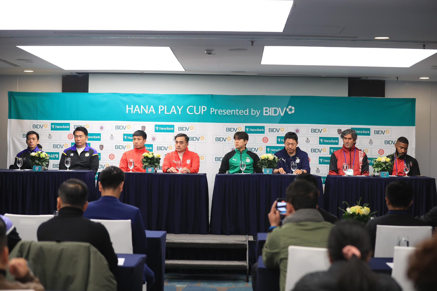 Họp báo giải đấu Hana Play Cup