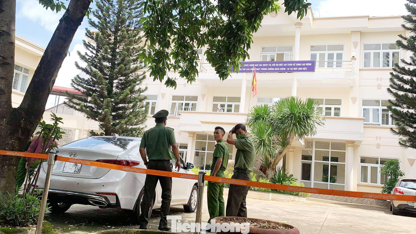 Công an có mặt tại trụ sở CDC Đắk Lắk sáng 27/5