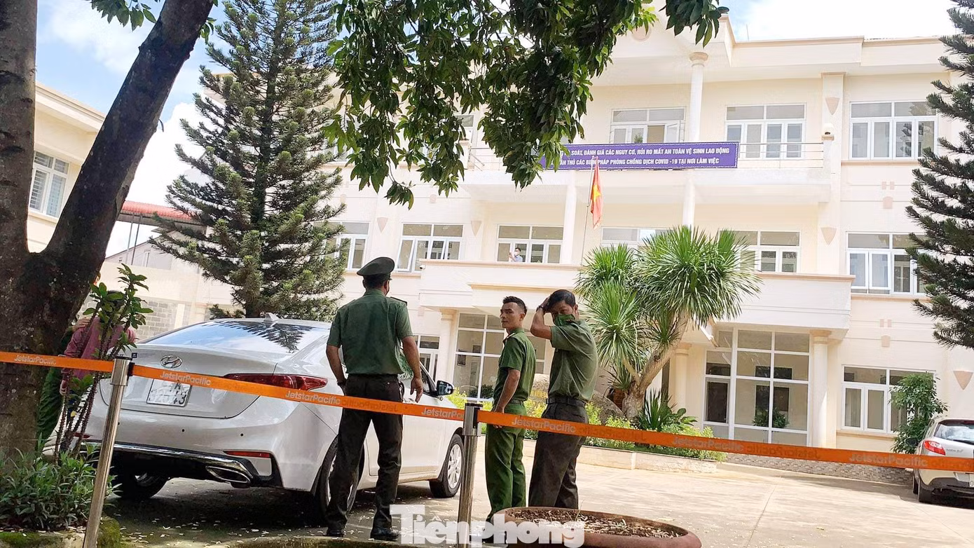 Công an có mặt tại trụ sở CDC Đắk Lắk sáng 27/5