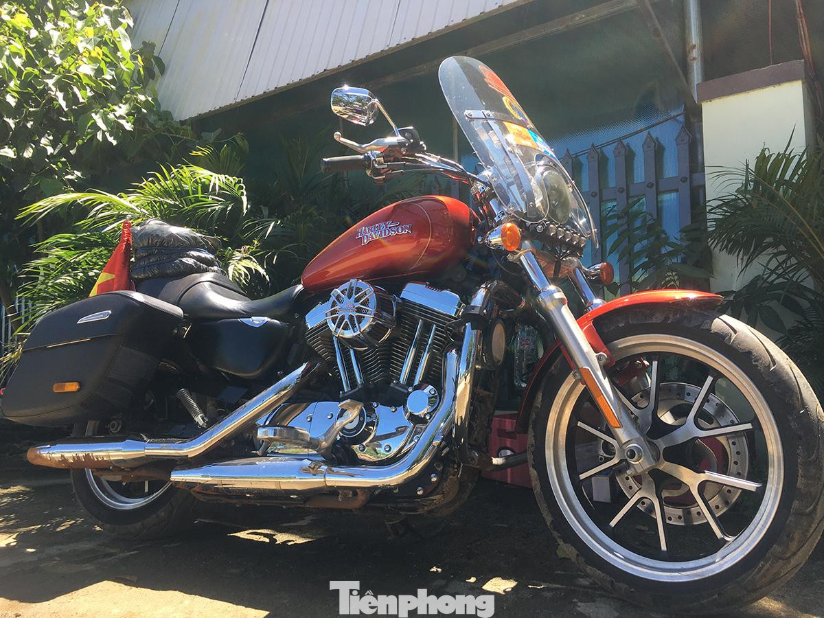 Một chiếc xe Harley Davidson trị giá gần 1 tỷ đồng tham gia hành trình