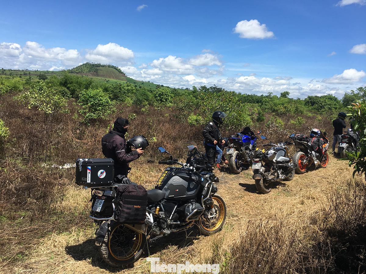Với diện tích 4.700km2, Công viên địa chất toàn cầu Unesco Đắk Nông trải dài qua 6 huyện, thành phố gồm: Krông Nô, Cư Jút, Đắk Mil, Đắk Song, Đắk Glong, thành phố Gia Nghĩa. Nơi đây hội tụ các giá trị tiêu biểu về địa chất, địa mạo, khảo cổ, văn hóa và đa dạng sinh học đặc trưng của khu vực. Điểm nổi bật đặc biệt nhất là hệ thống hang động núi lửa trong đá bazan, phân bố chủ yếu ở khu vực huyện Krông Nô.