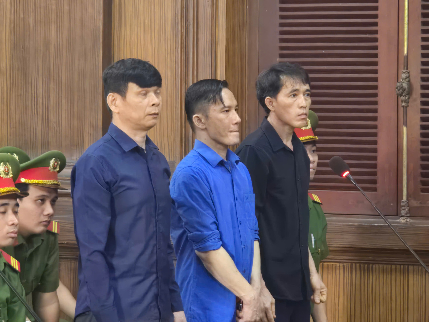 Các bị cáo tại phiên tòa.