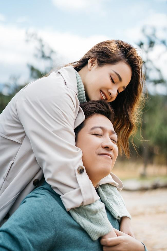 Hôn nhân viên mãn của Trường Giang - Nhã Phương khiến nhiều người ngưỡng mộ. Hôn nhân viên mãn của Trường Giang - Nhã Phương khiến nhiều người ngưỡng mộ.