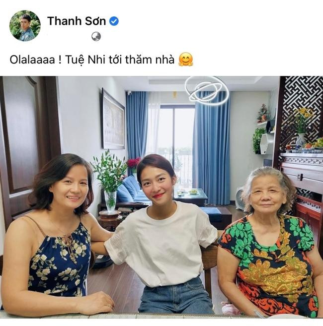 Đây là một buổi đến chơi nhà bạn bè bình thường hay là màn ra mắt gia đình đây?