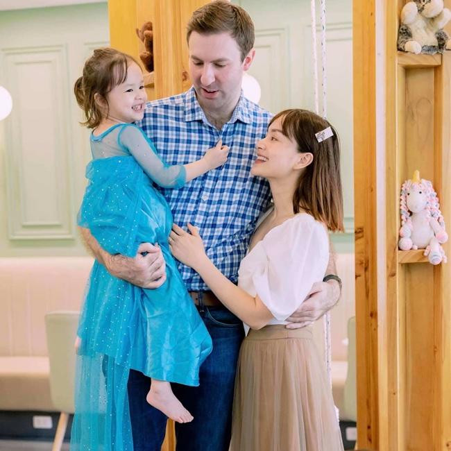 Gia đình nhỏ của Lan Phương. - Ảnh: FBNV. Gia đình nhỏ của Lan Phương. - Ảnh: FBNV.