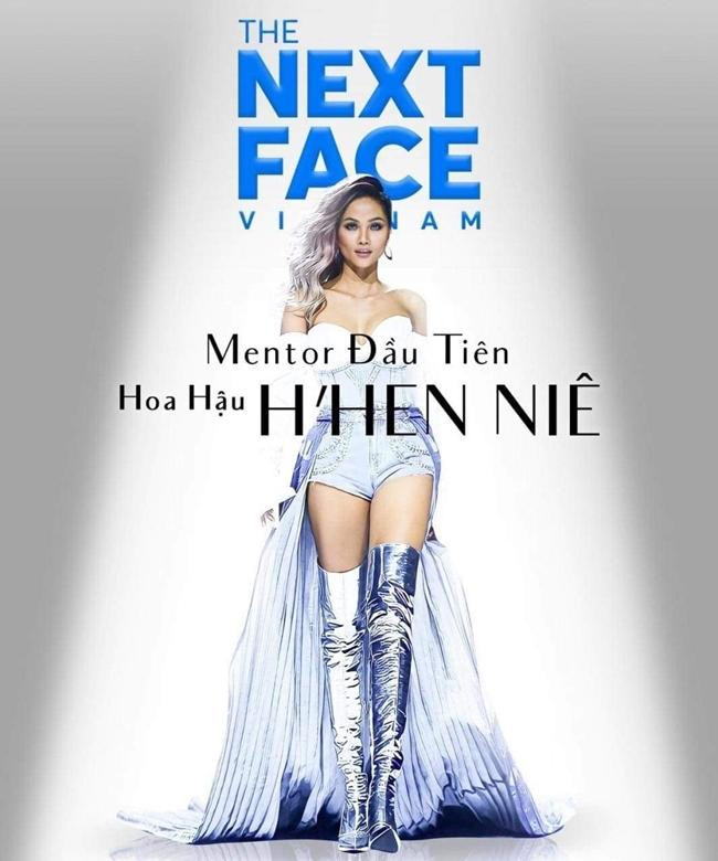 "The Next Face": Mentor đầu tiên gọi tên Hoa hậu H'Hen Niê. "The Next Face": Mentor đầu tiên gọi tên Hoa hậu H'Hen Niê.