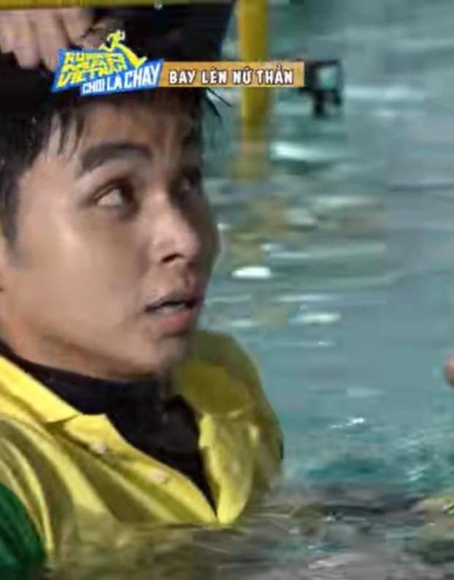 “Bức tranh từ nước mắt” của Thỏ Trắng trong “Chơi là chạy”.