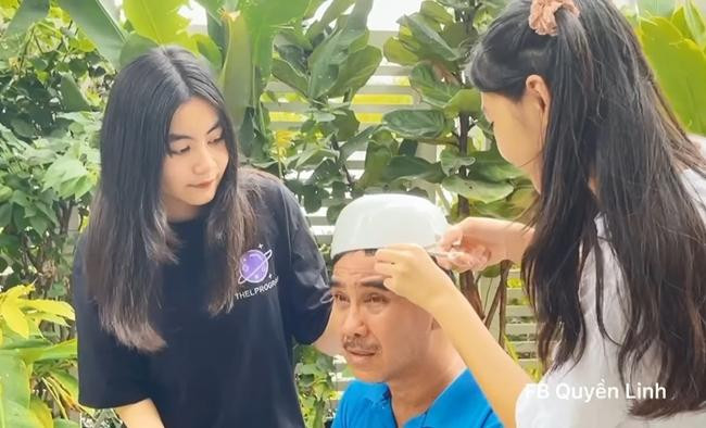 Ban đầu, MC Quyền Linh khá lo lắng và hoang mang... Ban đầu, MC Quyền Linh khá lo lắng và hoang mang...