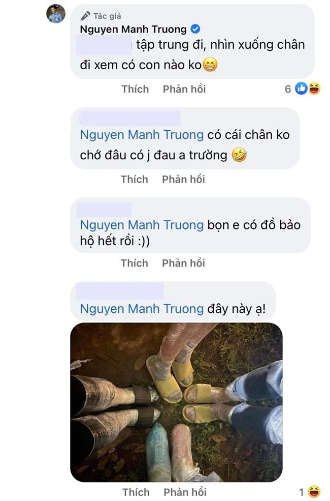 Đồ bảo hộ của đoàn phim khi phải quay phim ở rừng núi. Đồ bảo hộ của đoàn phim khi phải quay phim ở rừng núi.