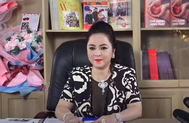 Bà Nguyễn Phương Hằng.