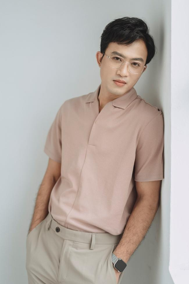 Doãn Quốc Đam thường bị người khác nhận xét là "lập dị". - Ảnh: Internet. Doãn Quốc Đam thường bị người khác nhận xét là "lập dị". - Ảnh: Internet.