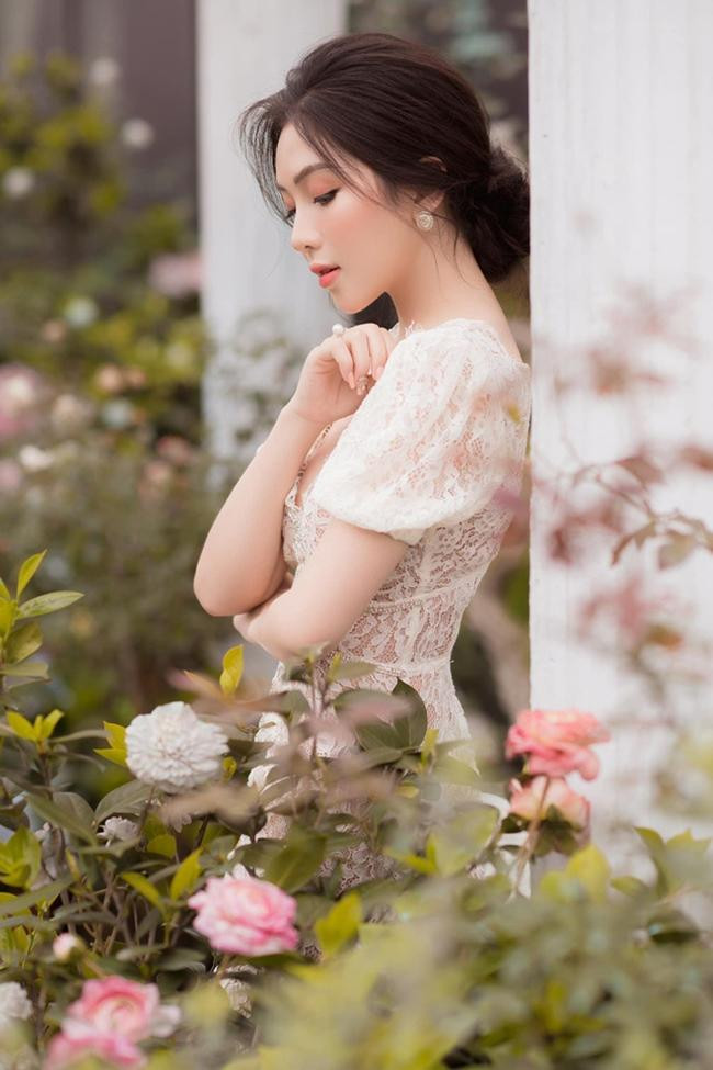 Đào Thúy Hường được dân mạng chú ý bởi vừa xinh đẹp lại vừa học giỏi. - Ảnh: FBNV.