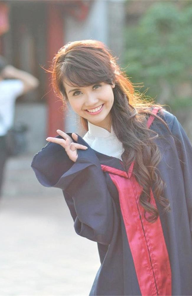 Huyền Lizzie còn có thành tích học tập đáng nể. Huyền Lizzie còn có thành tích học tập đáng nể.