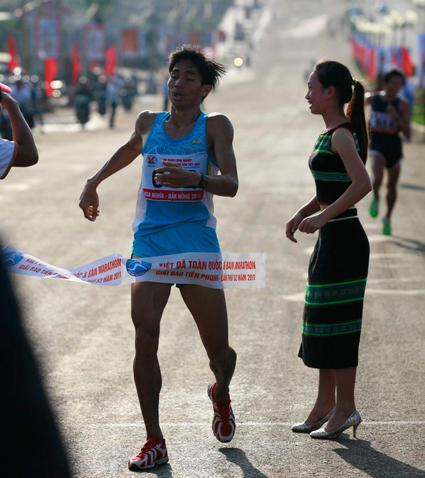 Trước khi nhọc nhằn cán đích