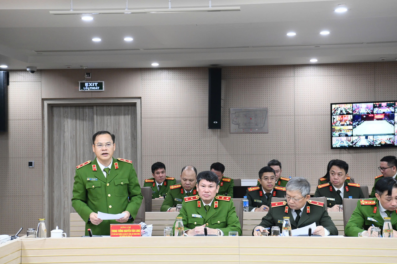 Thứ trưởng Nguyễn Văn Long điều hành phần tham luận tại hội nghị. Thứ trưởng Nguyễn Văn Long điều hành phần tham luận tại hội nghị.