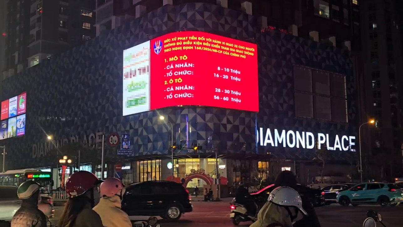 Việc tuyên truyền nhằm nâng cao ý thức chấp hành luật giao thông của người dân trong dịp cao điểm, góp phần bảo đảm trật tự, an toàn giao thông trên địa bàn Thủ đô.