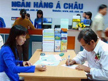 Thu nhập hàng tháng của một nhân viên ACB tăng gần 24%. Thu nhập hàng tháng của một nhân viên ACB tăng gần 24%