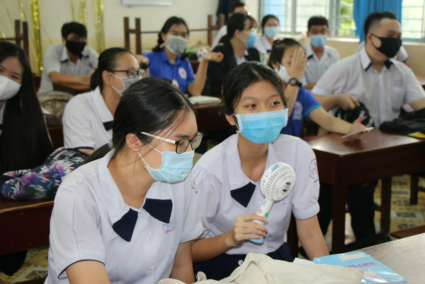 Học sinh sẽ bắt đầu đi học trực tiếp trở lại sau thời gian dài học online vì dịch bệnh (ảnh: Nguyễn Dũng)