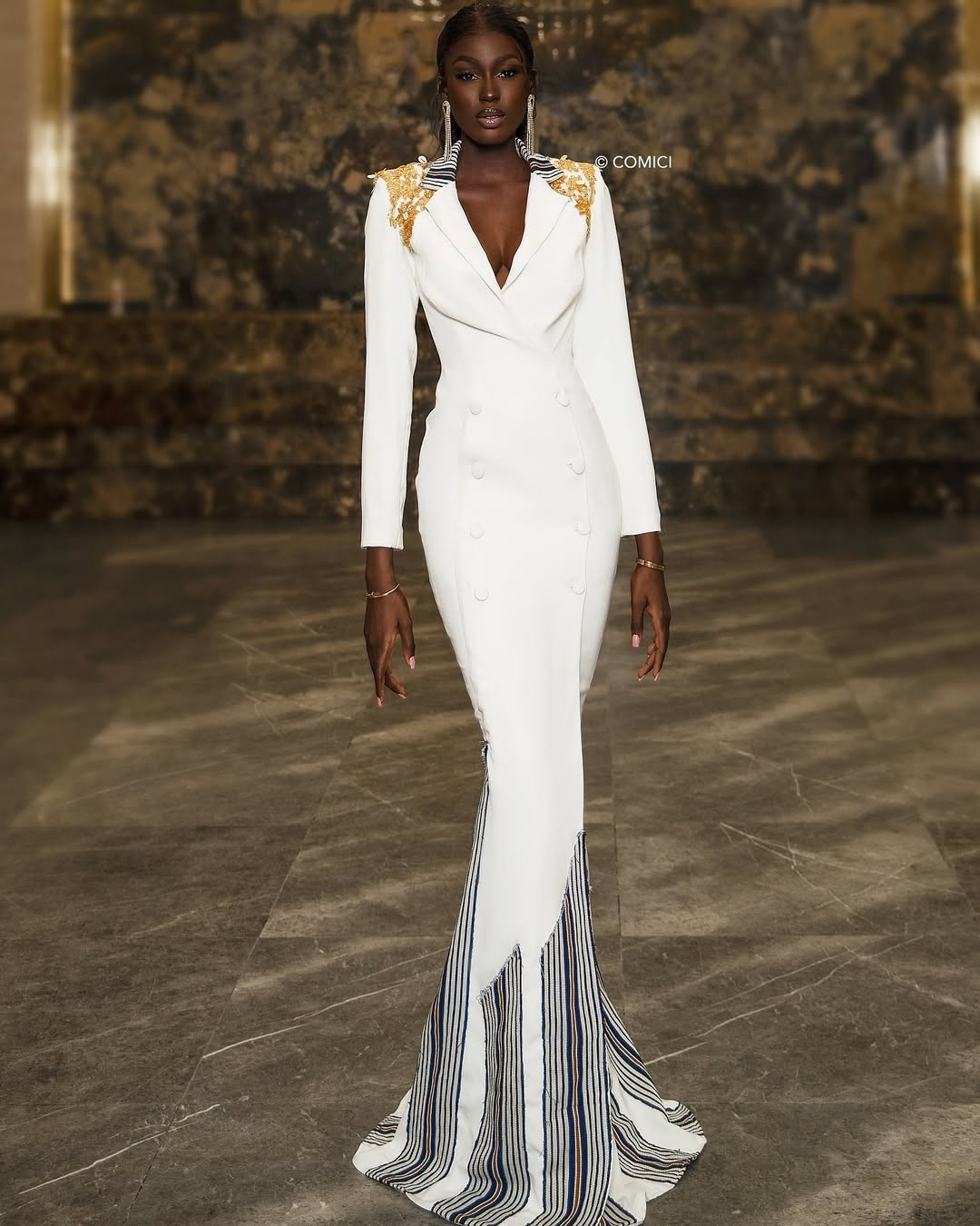 “Khi một phụ nữ vươn lên, cô ấy sẽ nâng đỡ những người xung quanh mình”, Fatoumata chia sẻ. Cô hy vọng có thể truyền tải câu chuyện và thông điệp của mình qua cuộc thi Hoa hậu Thế giới 2025.