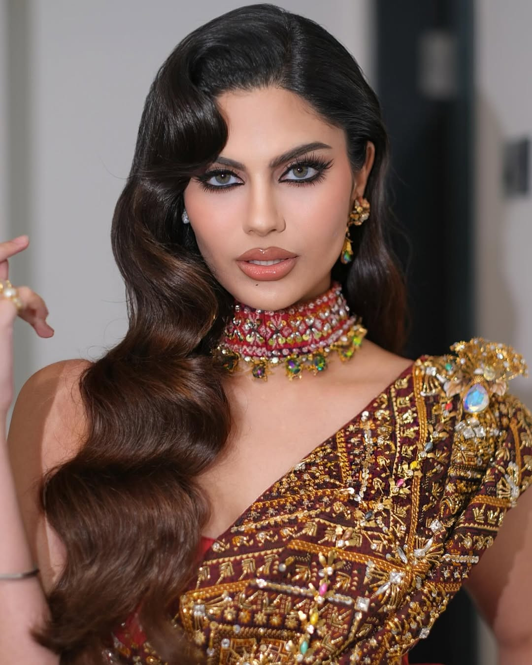 Sự việc đang gây chấn động đối với cộng đồng fan sắc đẹp trên toàn thế giới. Nhiều chuyên trang sắc đẹp lớn như Missosology, Sash Factor đưa tin về vụ việc, thu hút sự quan tâm, bình luận của khán giả. Rachel Gupta từng làm nên lịch sử khi là người đẹp Ấn Độ đầu tiên đăng quang Hoa hậu Hòa bình Quốc tế.