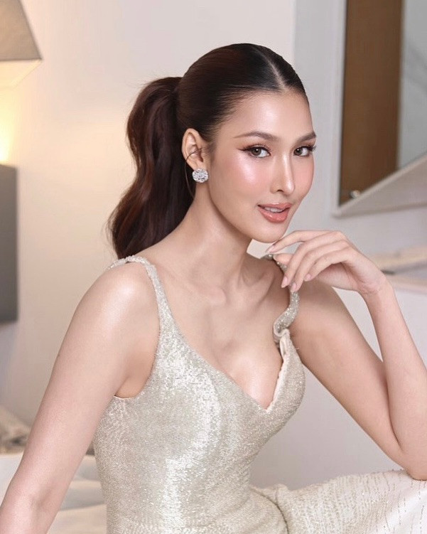 "Tôi muốn dành tặng bài hát này cho toàn thể người dân Thái Lan, các bệnh viện và trường học trên khắp cả nước để góp phần nâng cao kiến thức về phát hiện sớm ung thư vú. Chúng tôi tin rằng phát hiện sớm là cách chữa khỏi bệnh và mỗi mạng sống đều đáng quý", cô nói.