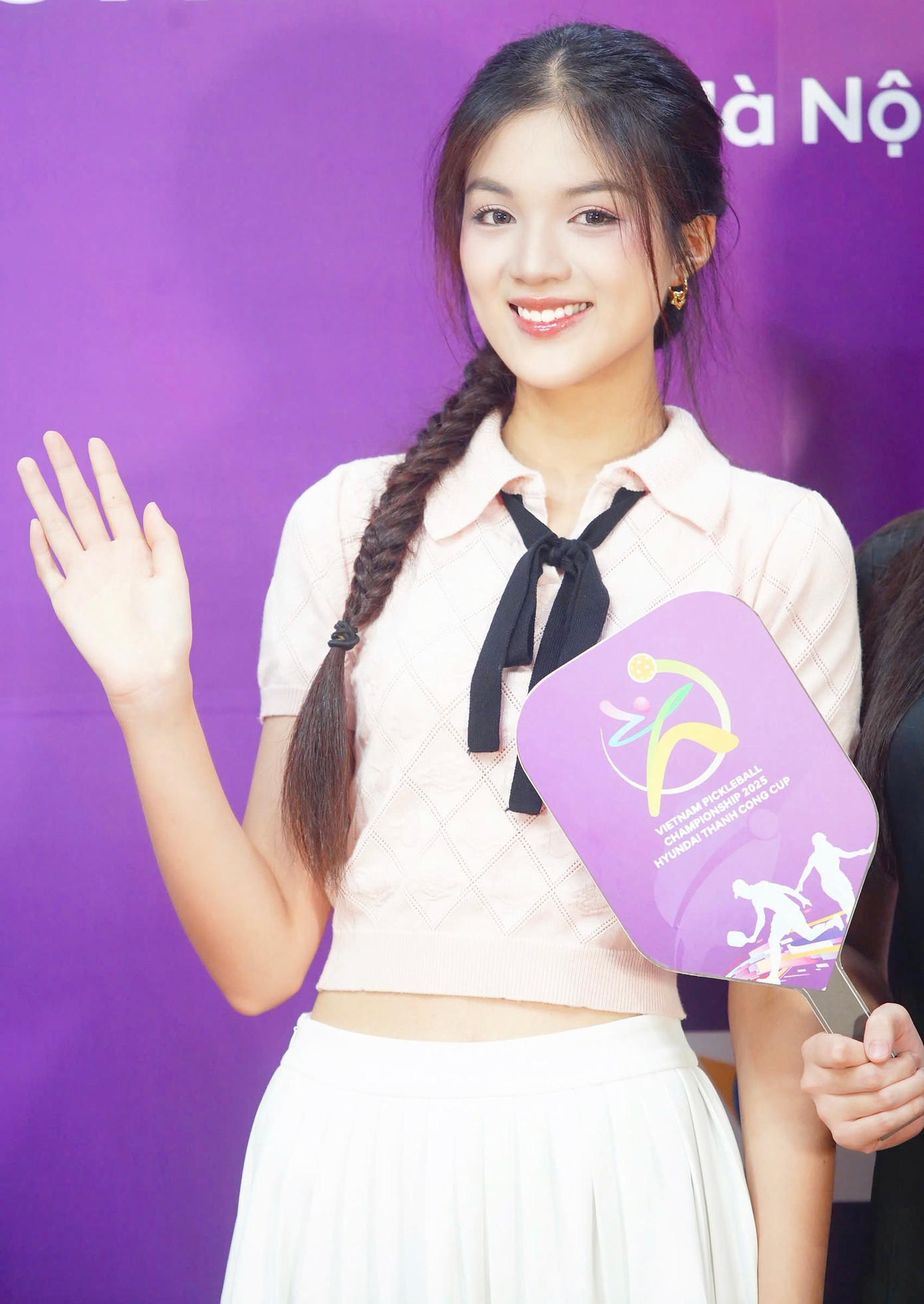 Thí sinh Trần Minh Thu hào hứng khi tham gia họp báo và được lắng nghe những chia sẻ, hiểu hơn về bộ môn thể thao này. &quot;Sắp xếp được thời gian rảnh, chắc chắn tôi sẽ thử chơi bộ môn thú vị này&quot;, cô chia sẻ.