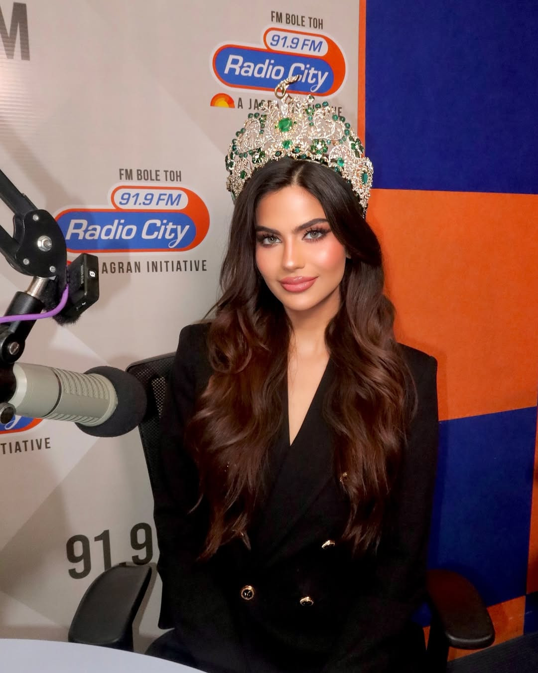 Trong nửa năm đương nhiệm, Rachel chủ yếu tham dự một số sự kiện, làm người mẫu ảnh, làm khách mời cho một số chương trình truyền hình địa phương ở Ấn Độ. Trên trang cá nhân, cô chăm chỉ cập nhật hình ảnh cuộc sống đời thường.