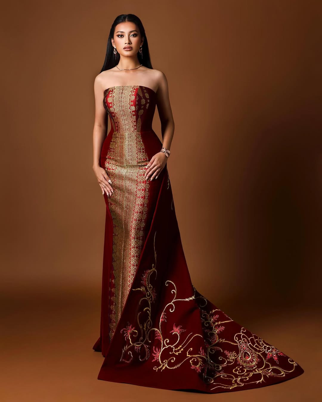 Ngoài ra, Monica đã hợp tác với nhiều tổ chức thúc đẩy trao quyền cho phụ nữ, giáo dục và phát triển bền vững, qua đó mở rộng hơn nữa phạm vi và tác động dự án của cô.