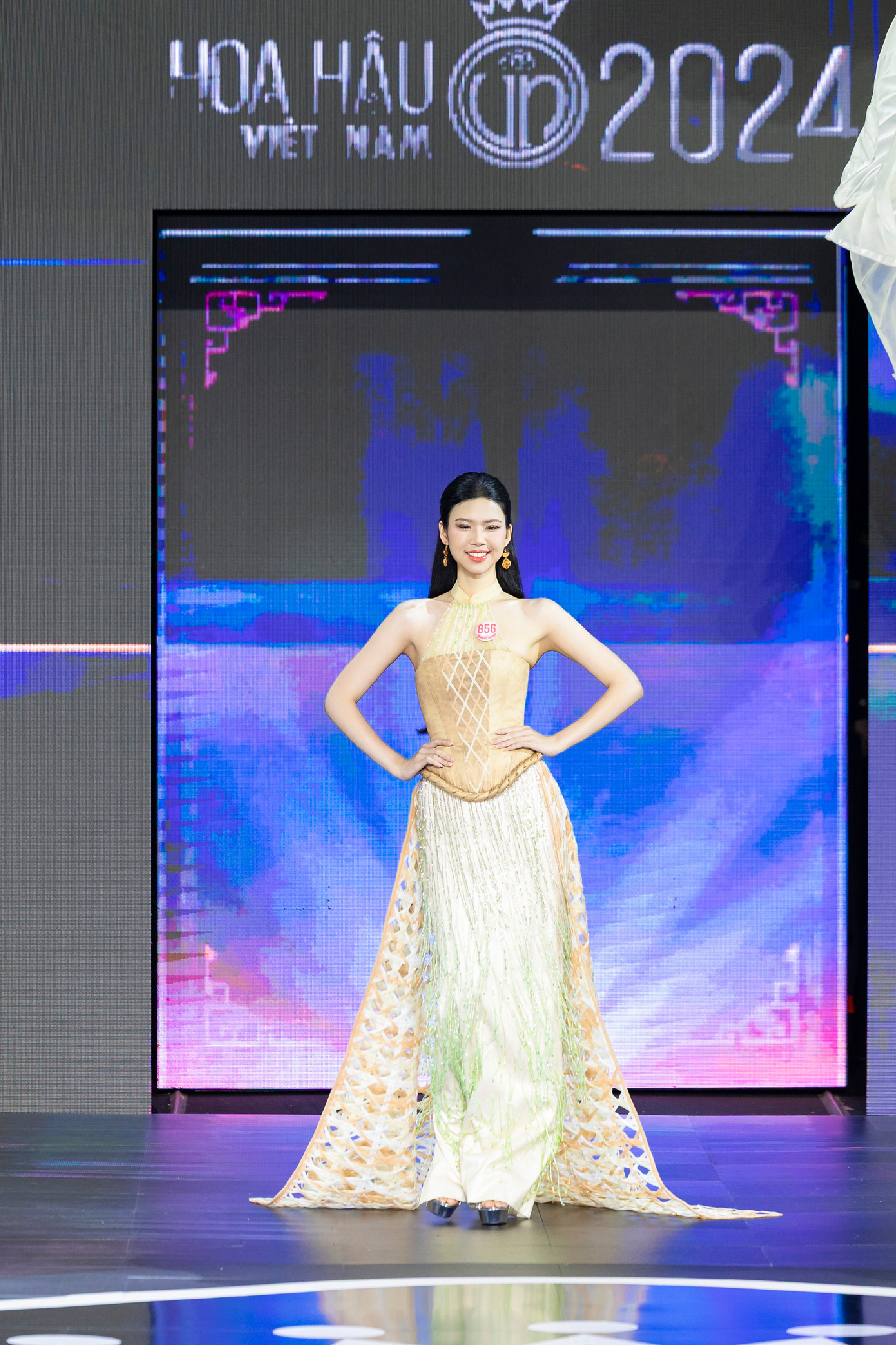 Cô gái đến từ Đà Nẵng cho biết cô đã ước mơ thi Hoa Hậu việt Nam 2024 từ năm học cấp 2. Chính vì vậy, cô hướng đến việc hoàn thiện bản thân từ ngoại hình, vóc dáng đến trau dồi tri thức, tư duy và kỹ năng.