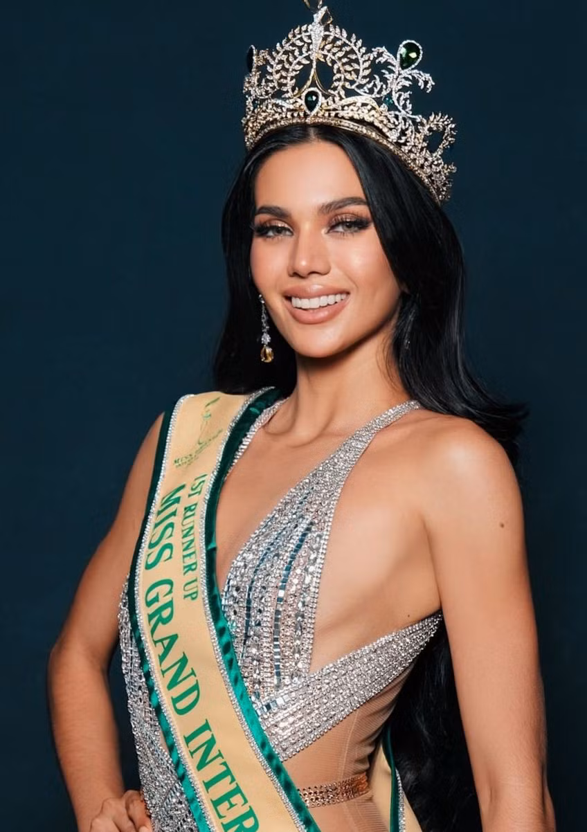 Ông Nawat bổ nhiệm người đẹp Philippines - Christine Juliane Opiaz - lên thay thế vị trí của Rachel Gupta. Ông Nawat bổ nhiệm người đẹp Philippines - Christine Juliane Opiaz - lên thay thế vị trí của Rachel Gupta.