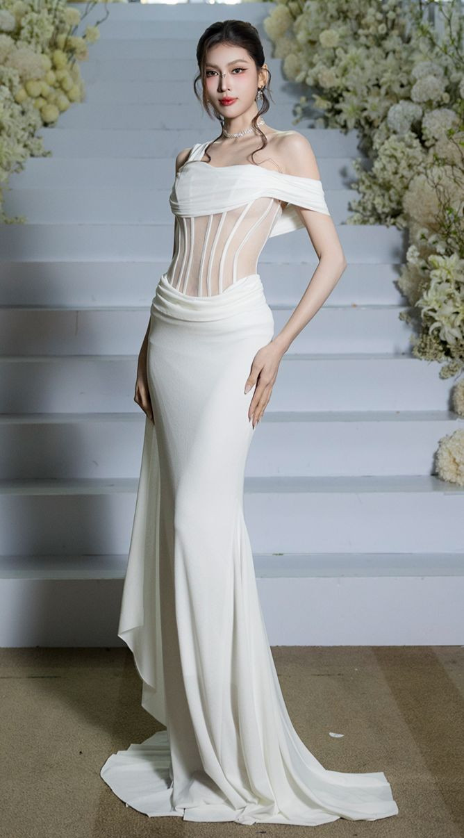 Á hậu Ngọc Thảo xuất hiện với ngoại hình khác lạ.