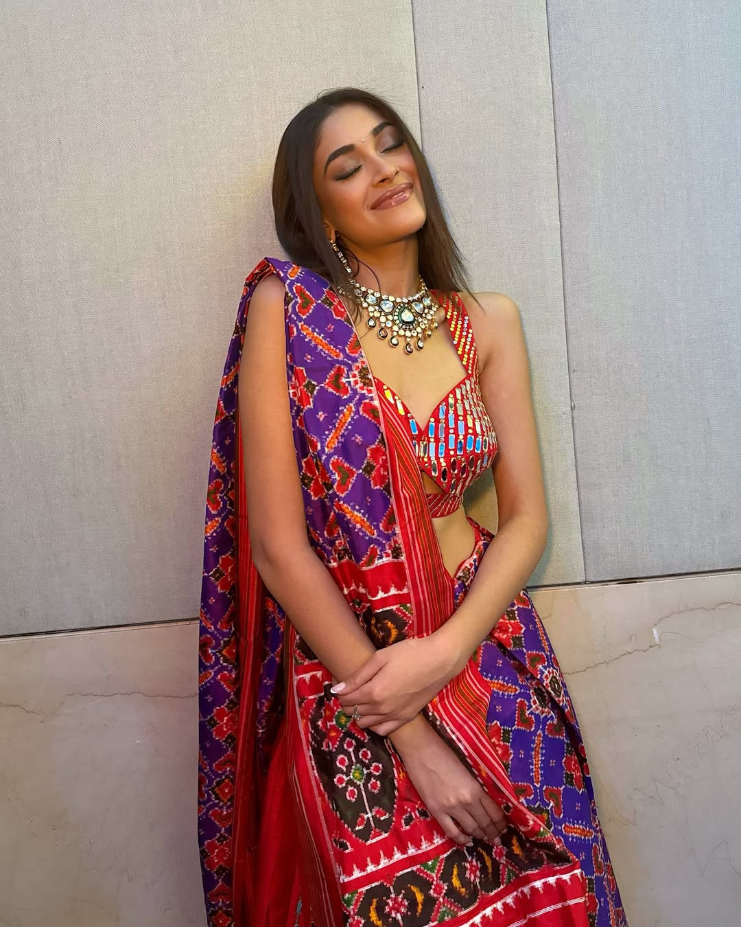 Đại diện chủ nhà Ấn Độ - Nandini Gupta - đã giành chiến thắng ở khu vực châu Á và châu Đại dương. Cô khoe vóc dáng quyến rũ khi trình diễn thiết kế truyền thống của Ấn Độ.