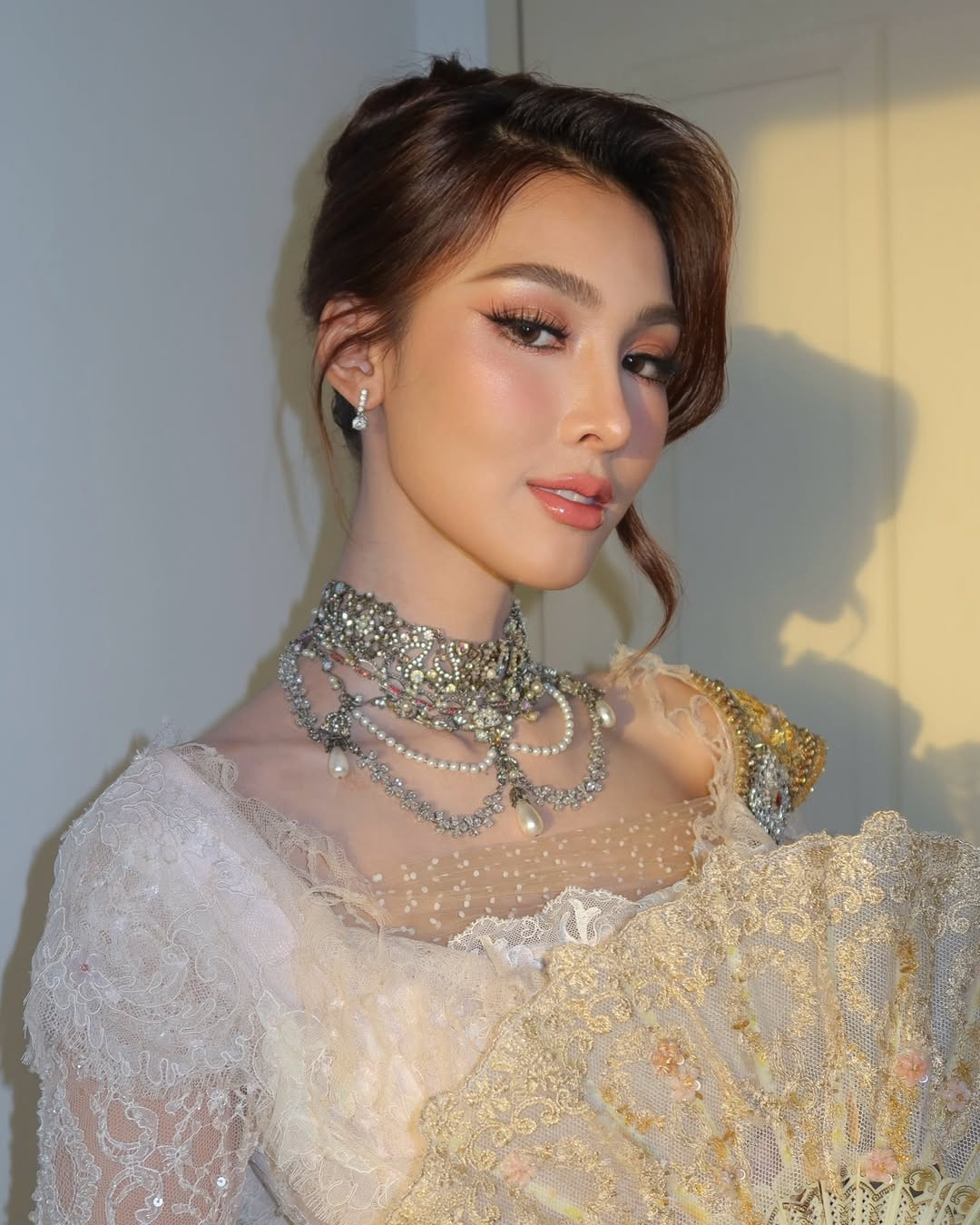 Mooham Chotnapa Kaewjarun đến từ tỉnh Phra Nakhon Si Ayutthaya, 25 tuổi, là người mẫu.