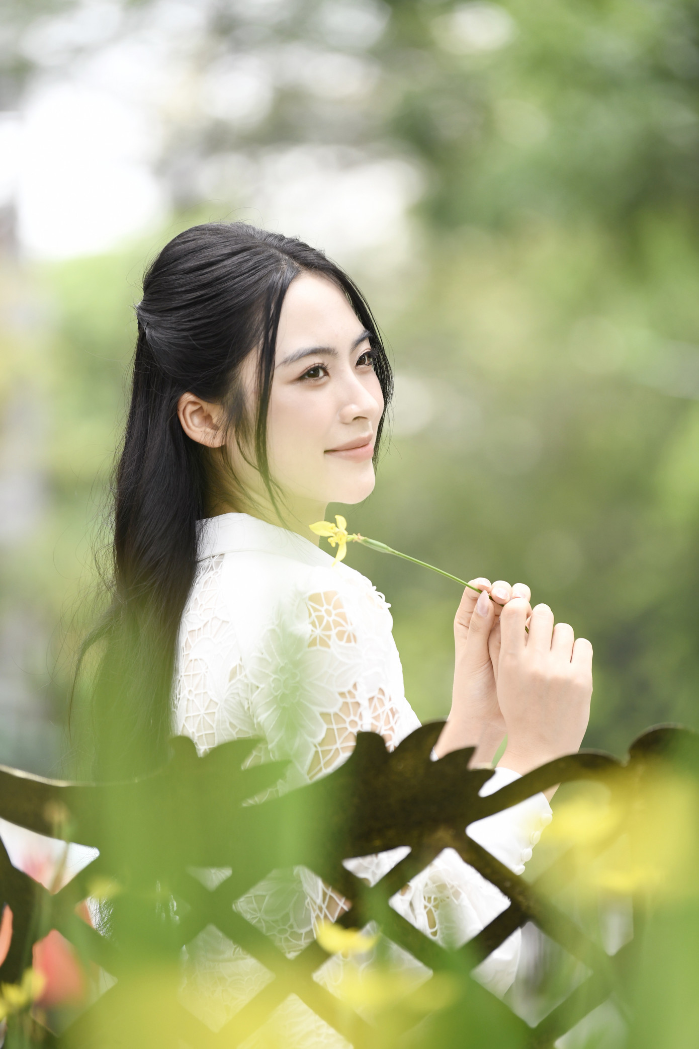 Vân Nhi cho biết cô đam mê nhiều môn thể thao như cầu lông, bơi lội. Thói quen luyện tập thể thao giúp cô có sức bền dẻo dai khi tham gia cuộc thi Hoa hậu Việt Nam. Bên cạnh việc luyện tập để cải thiện hình thể, Vân Nhi nói cô đặc biệt quan tâm đến việc chăm sóc da để có một vẻ ngoài tươi sáng, rạng rỡ ở vòng chung kết.