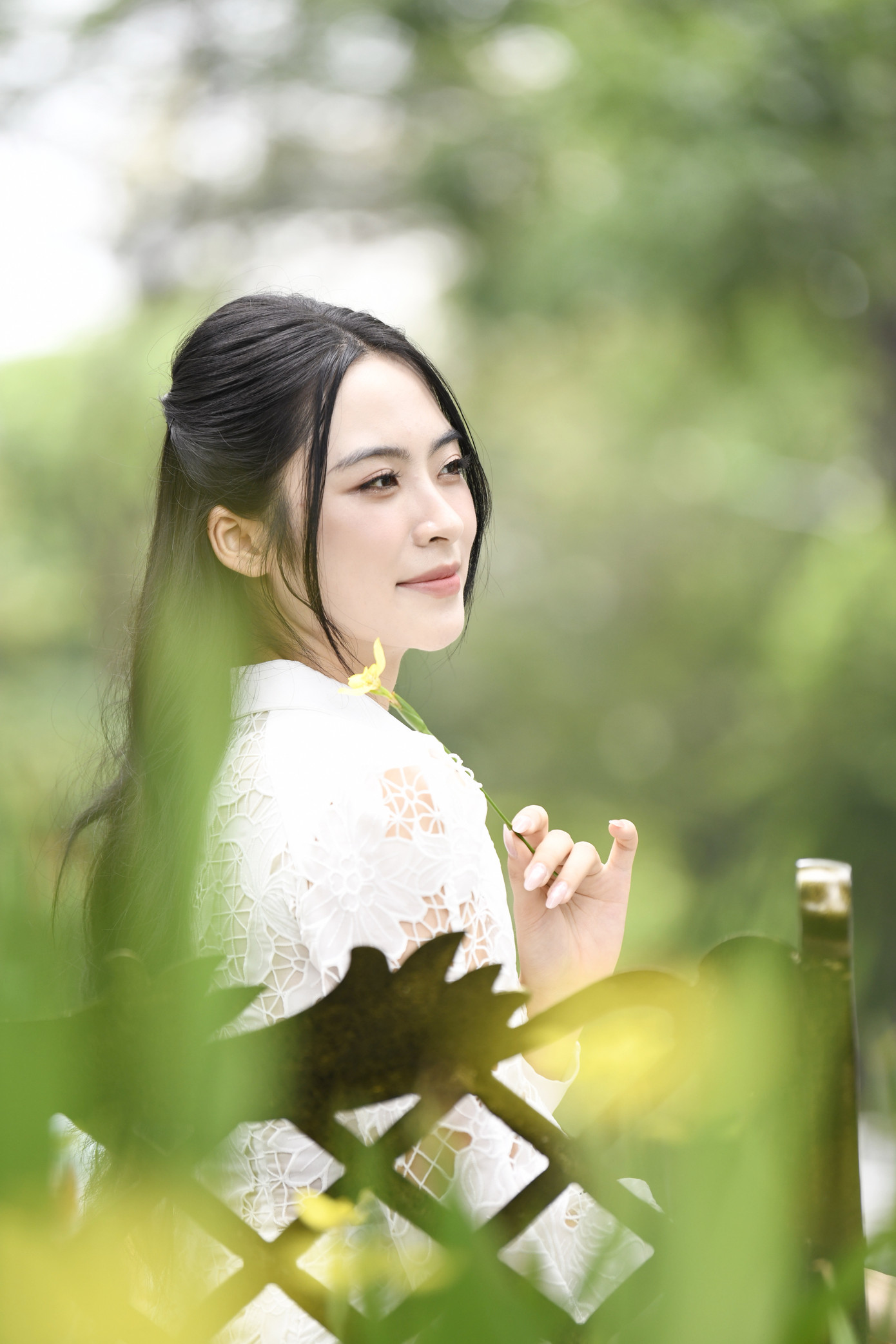 Vân Nhi cho biết cô đam mê nhiều môn thể thao như cầu lông, bơi lội. Thói quen luyện tập thể thao giúp cô có sức bền dẻo dai khi tham gia cuộc thi Hoa hậu Việt Nam. Bên cạnh việc luyện tập để cải thiện hình thể, Vân Nhi nói cô đặc biệt quan tâm đến việc chăm sóc da để có một vẻ ngoài tươi sáng, rạng rỡ ở vòng chung kết.