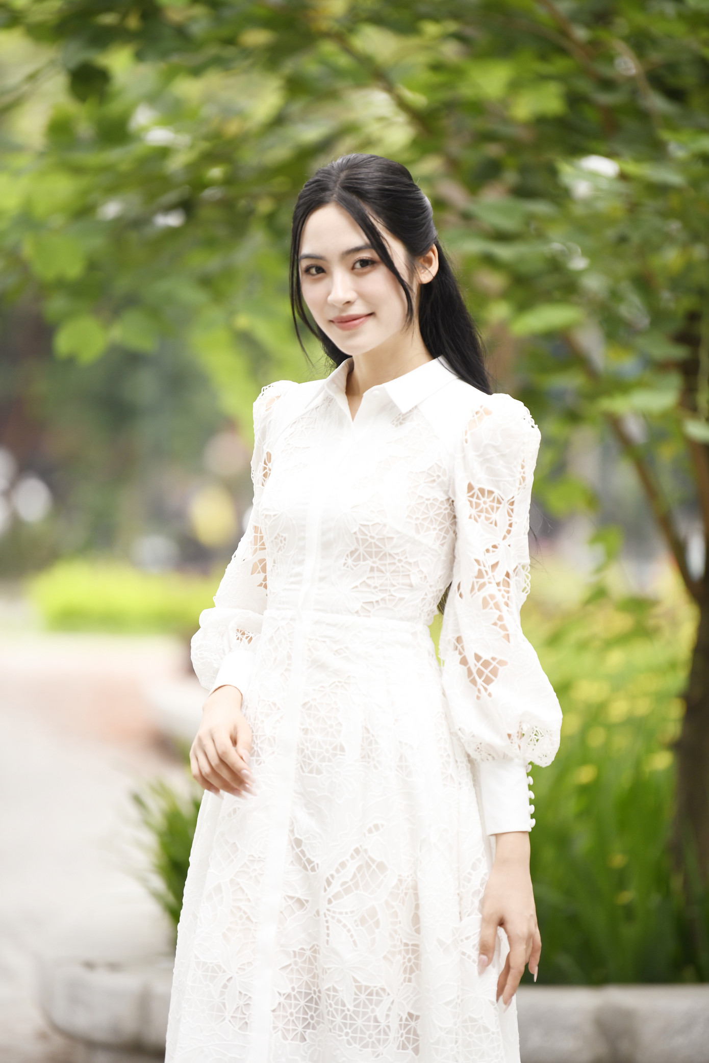 Vân Nhi nói có nhiều lúc gặp áp lực nhưng với sự động viên của mọi người ở quê hương Hải Phòng, cô đã vượt qua và củng cố sự tự tin. “Mỗi khi bước ra sân khấu, tôi lại nghe thấy mọi người hô Vân Nhi cố lên. Điều đó là động lực giúp tôi tỏa sáng ở vòng chung khảo”, cô nói.