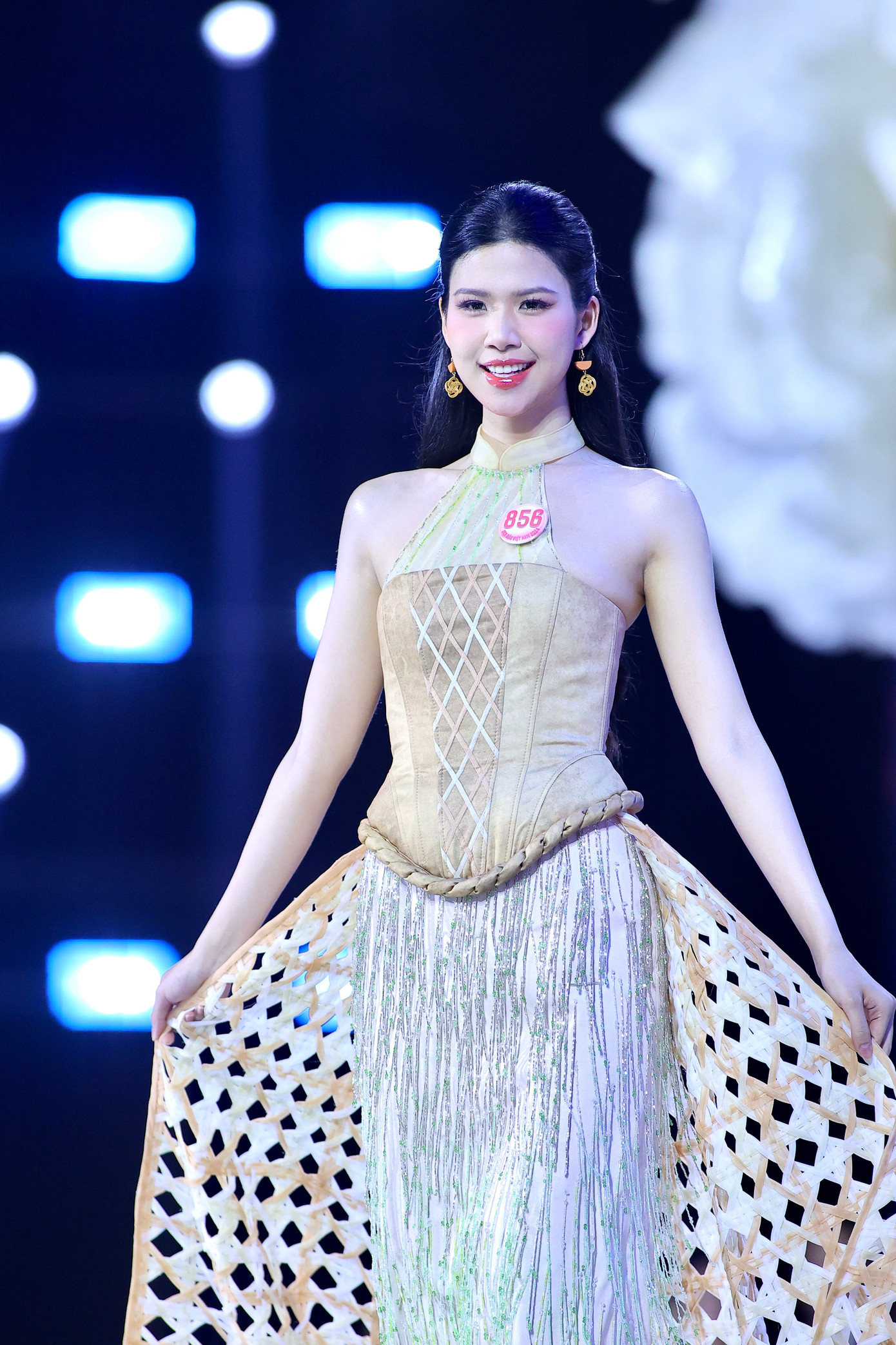 Linh Đan kể bố mẹ và bạn bè vui mừng khi cô được lọt vào top 25 Hoa hậu Việt Nam 2024.