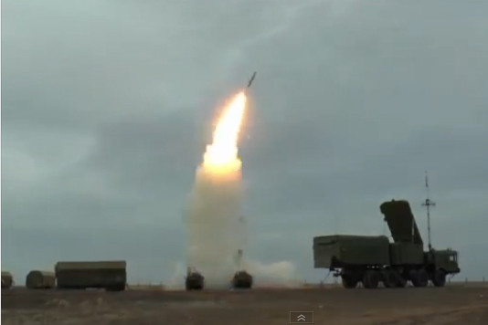 10 video ‘hot’: Bị đánh bầm dập vì vặt trộm gương ô tô ảnh 10