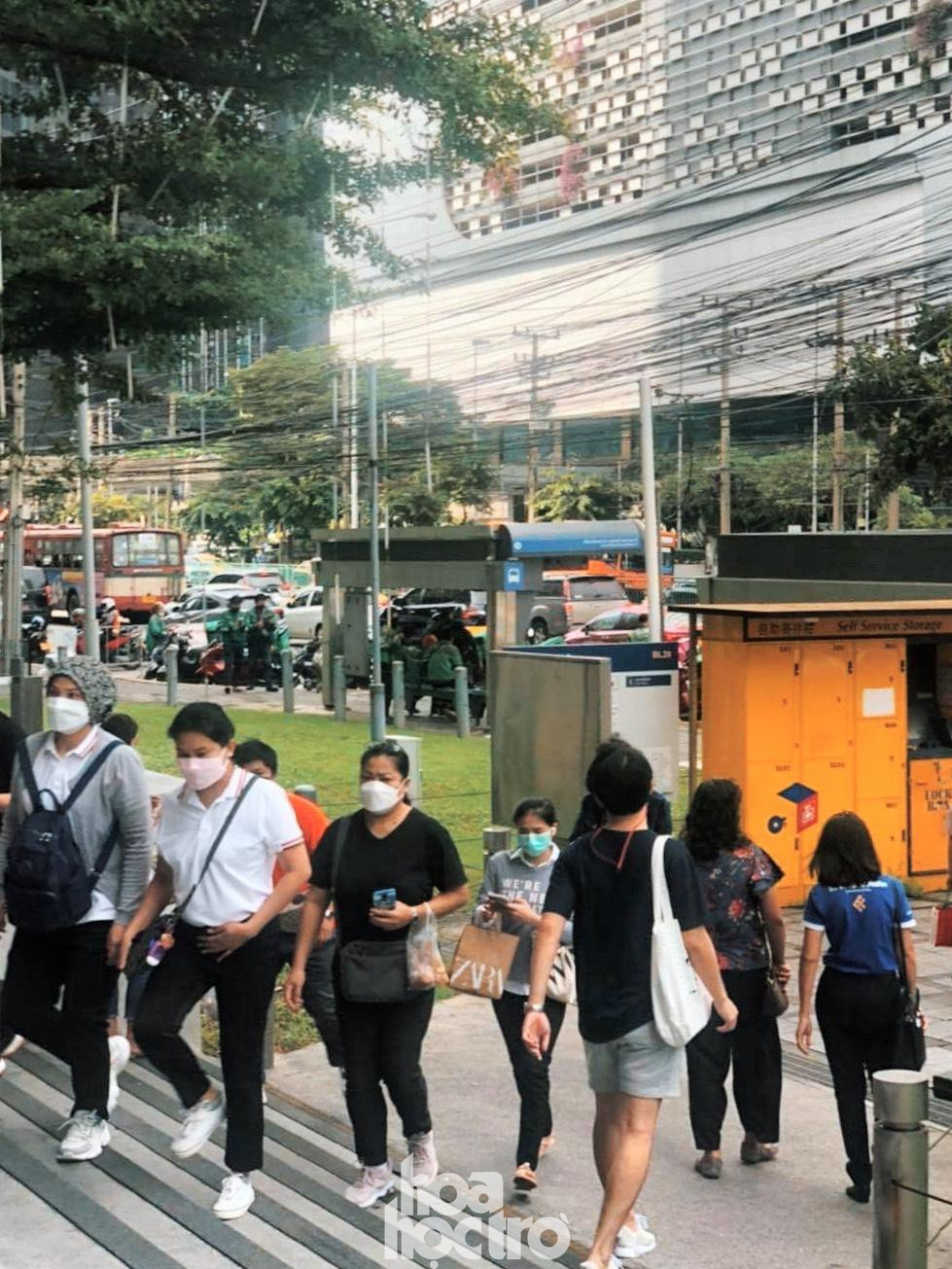 Trường học, rạp chiếu phim, công viên nước và công viên giải trí, hồ bơi, trung tâm thể dục và trung tâm trò chơi, cũng như các nơi tổ chức hoạt động tiệc và hội họp sẽ vẫn đóng cửa.