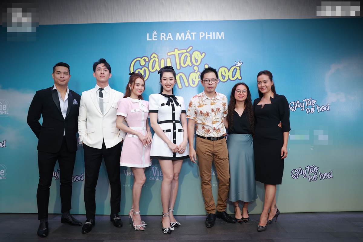 Nhã Phương vào vai cô em gái bướng bỉnh và lười nhác của Thái Hòa trong phim truyền hình remake "Cây táo nở hoa". Đây là vai diễn có tính cách trái ngược với các vai diễn từng thể hiện trước đây.