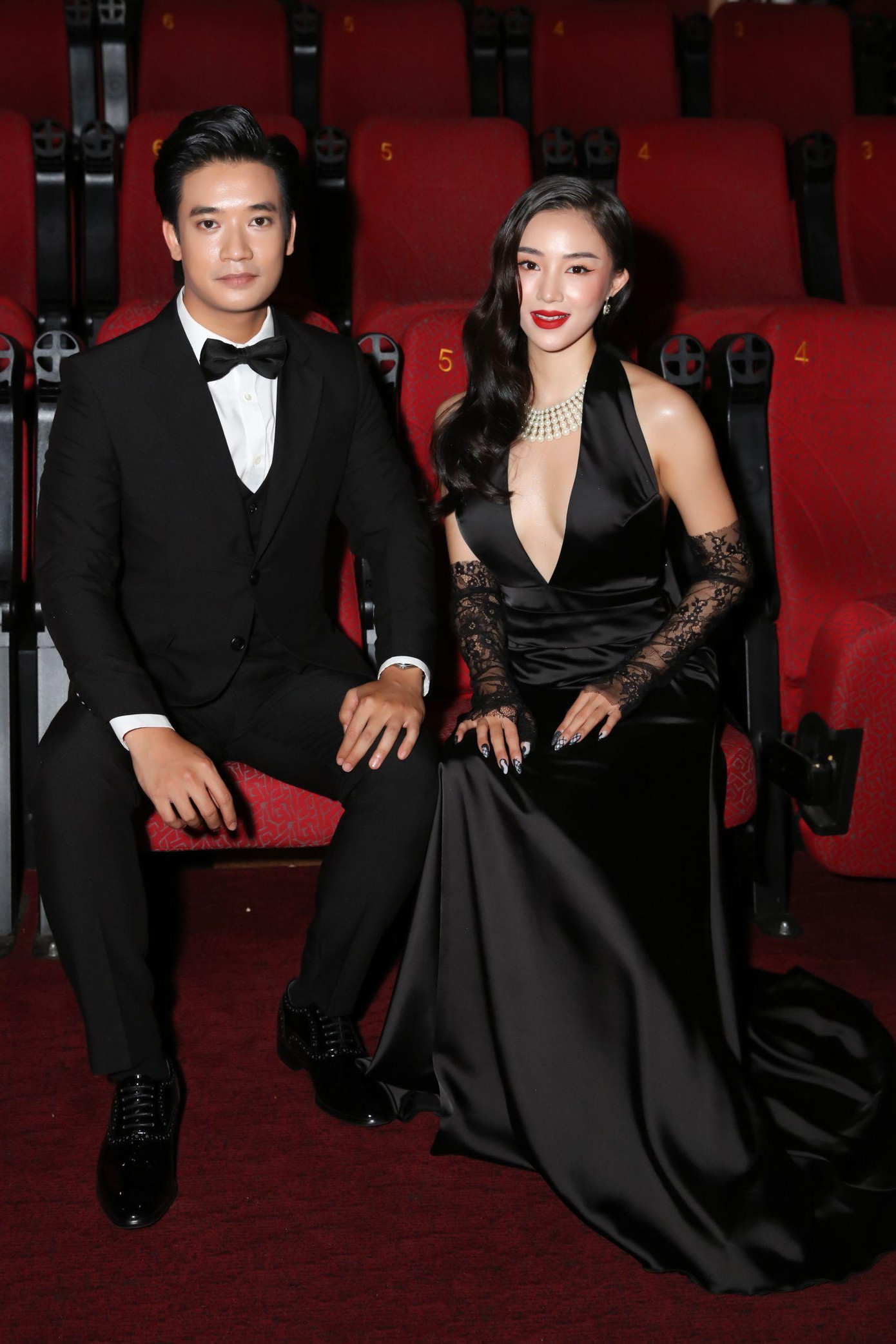 Samuel An và Salim có những phân cảnh tình cảm cực ngọt trong "Thiên Thần Hộ Mệnh" Samuel An và Salim có những phân cảnh tình cảm cực ngọt trong "Thiên Thần Hộ Mệnh"