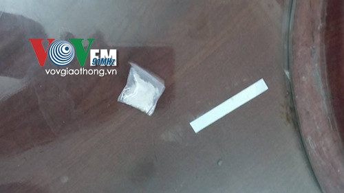 Vứt ma túy ra đường, 2 đối tượng “hớn hở” tại công an phường ảnh 2