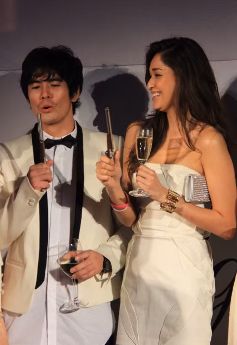 Diễn viên truyền hình Nhạt Bản Hideaki Ito (trái)