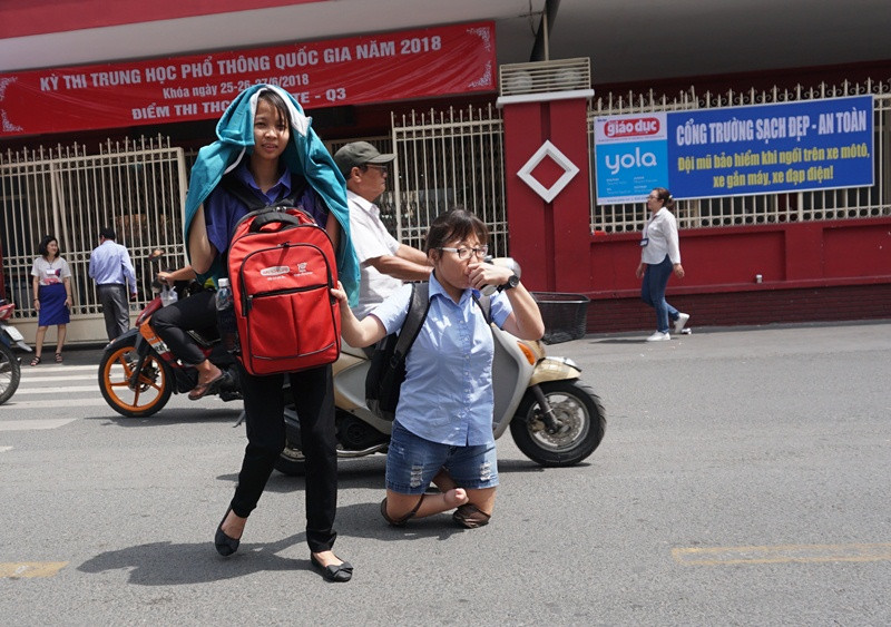 Đề Toán THPT phân hóa cao, nhiều thí sinh bật khóc ảnh 3