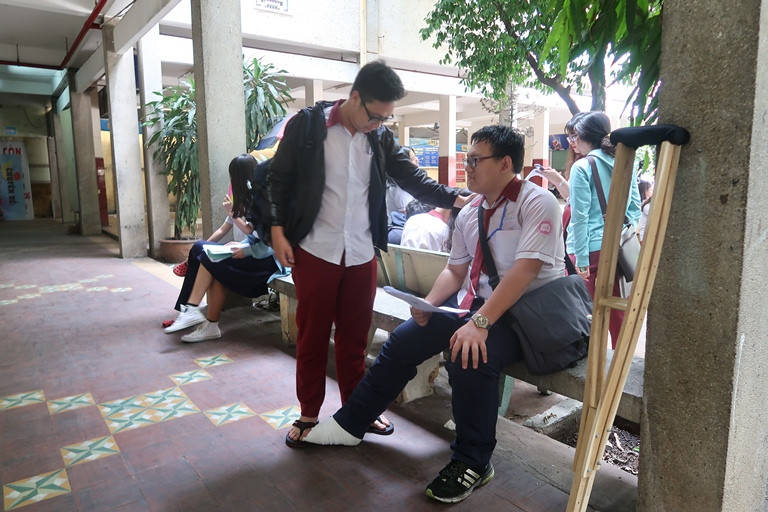 Đề Toán THPT phân hóa cao, nhiều thí sinh bật khóc ảnh 12