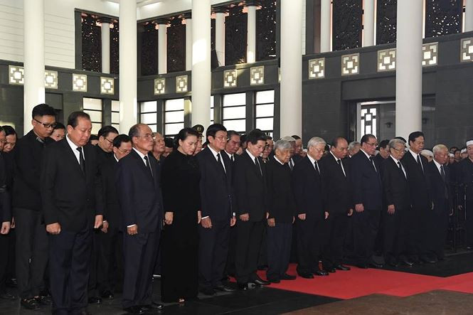 Cỗ linh xa đưa Chủ tịch nước Trần Đại Quang về quê nhà ảnh 76