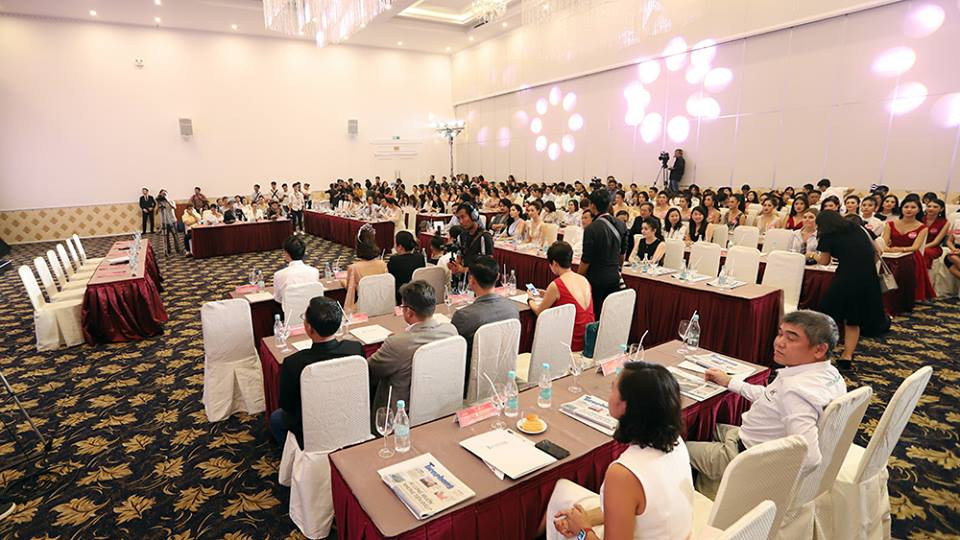 Hé mở 'Ánh sáng' và hình tượng Nữ thần Mặt Trời đêm Chung kết HHVN ảnh 11