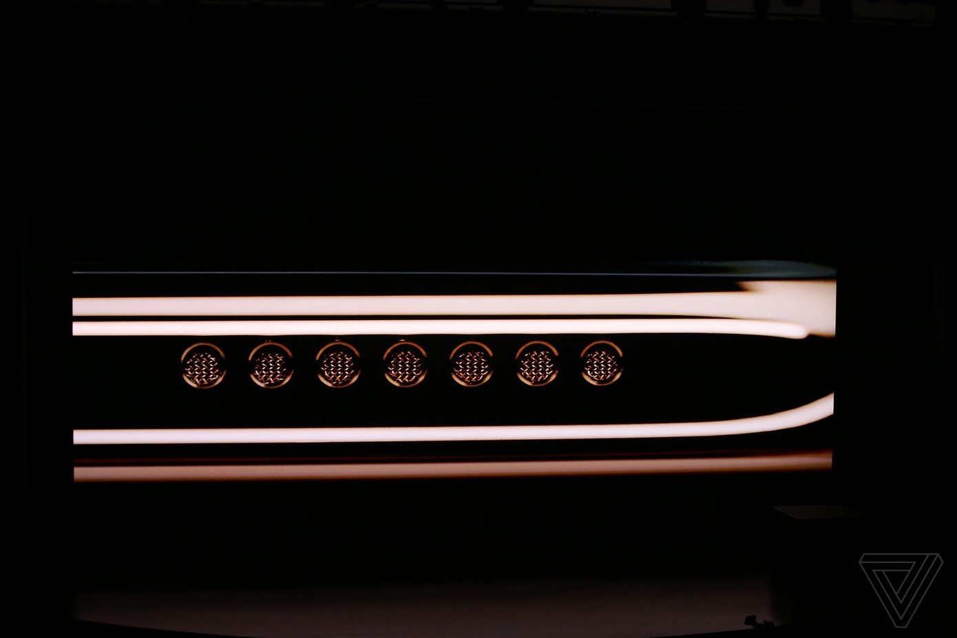 Apple trình làng iPhone Xs, Xs Max hỗ trợ hai sim và iPhone Xr ảnh 48